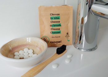 tandpasta tabletten met bamboe tandenborstels